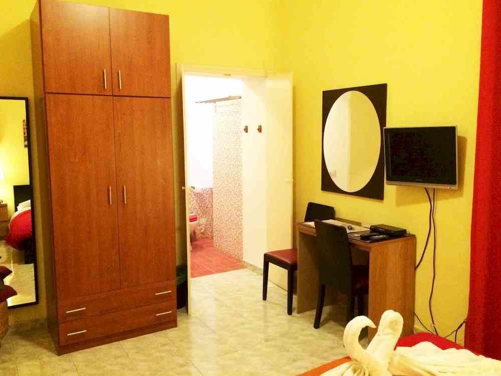 Roman Holidays Rooms Otranto Экстерьер фото